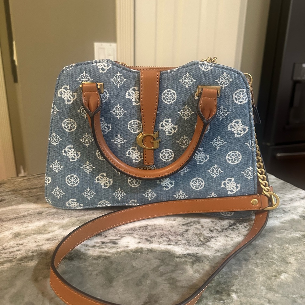 GUESS
Kuba Small Denim Satchel
